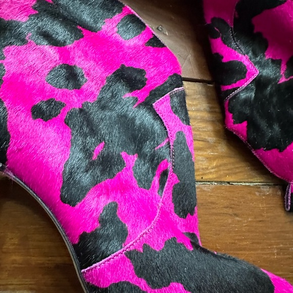 Jessica Simpson Fuchsia and Black Ankle Booties - Picture 2 of 5
